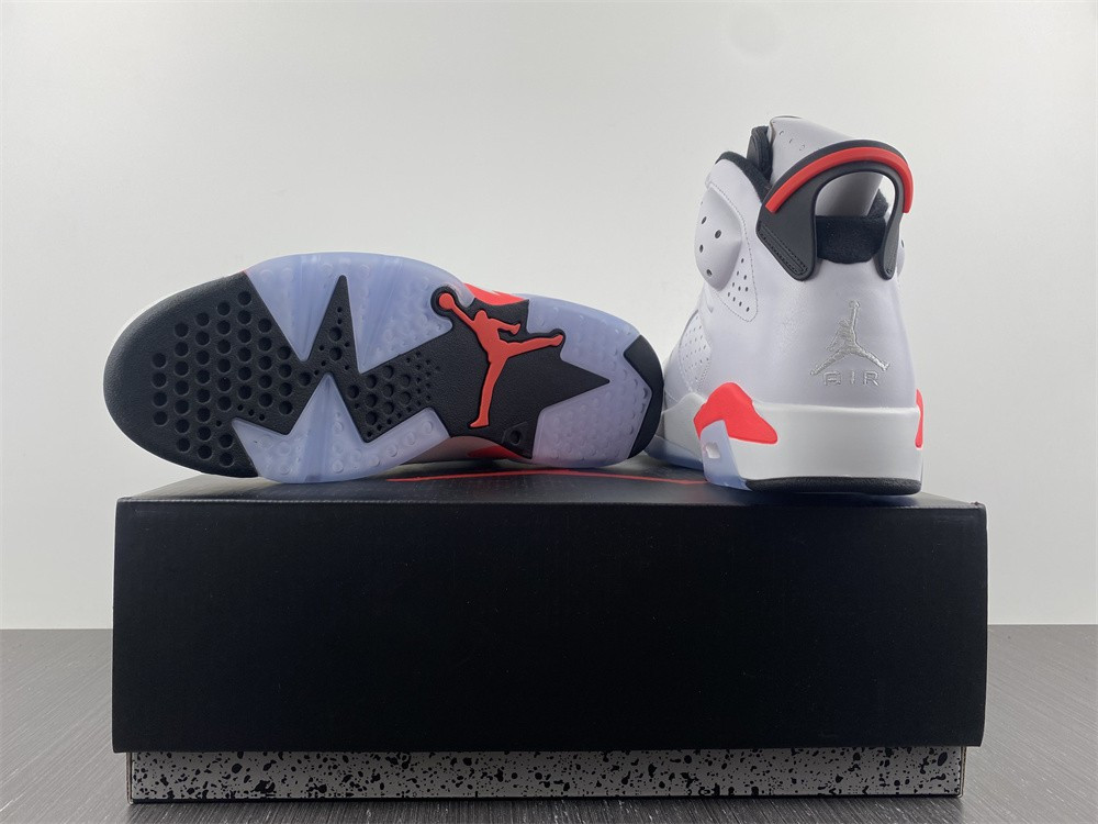 Air Jordan 6 ＂White Infrared＂ 384664-123