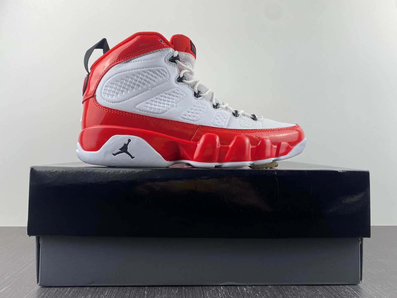 Air Jordan 9 “Gym Red”  302370-160