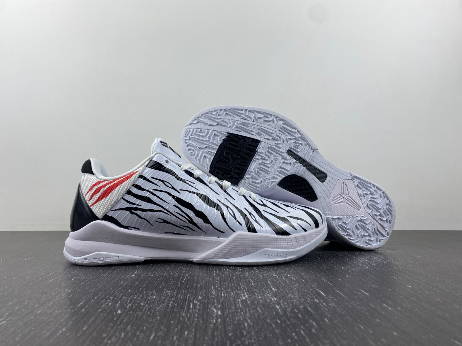 Nike Kobe 5 DB4796-556