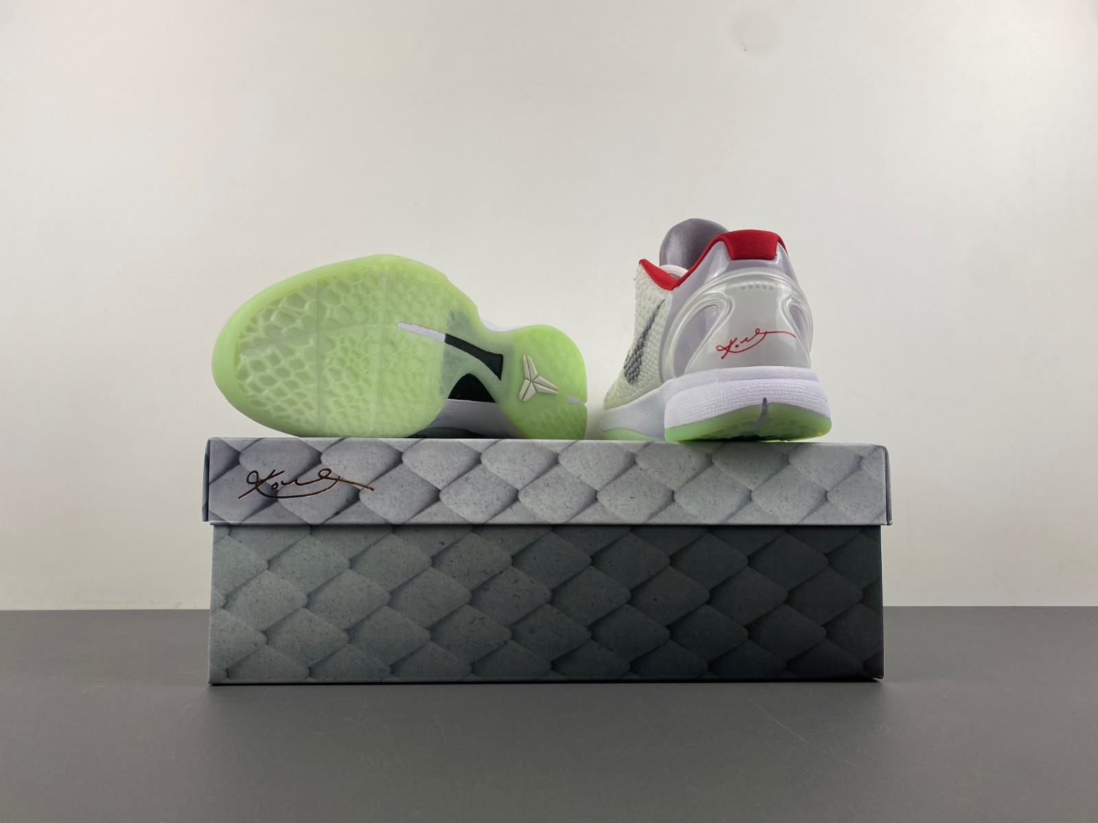 NIKE ZOOM KOBE 6 “DARK KNIGHT” PE2023-103