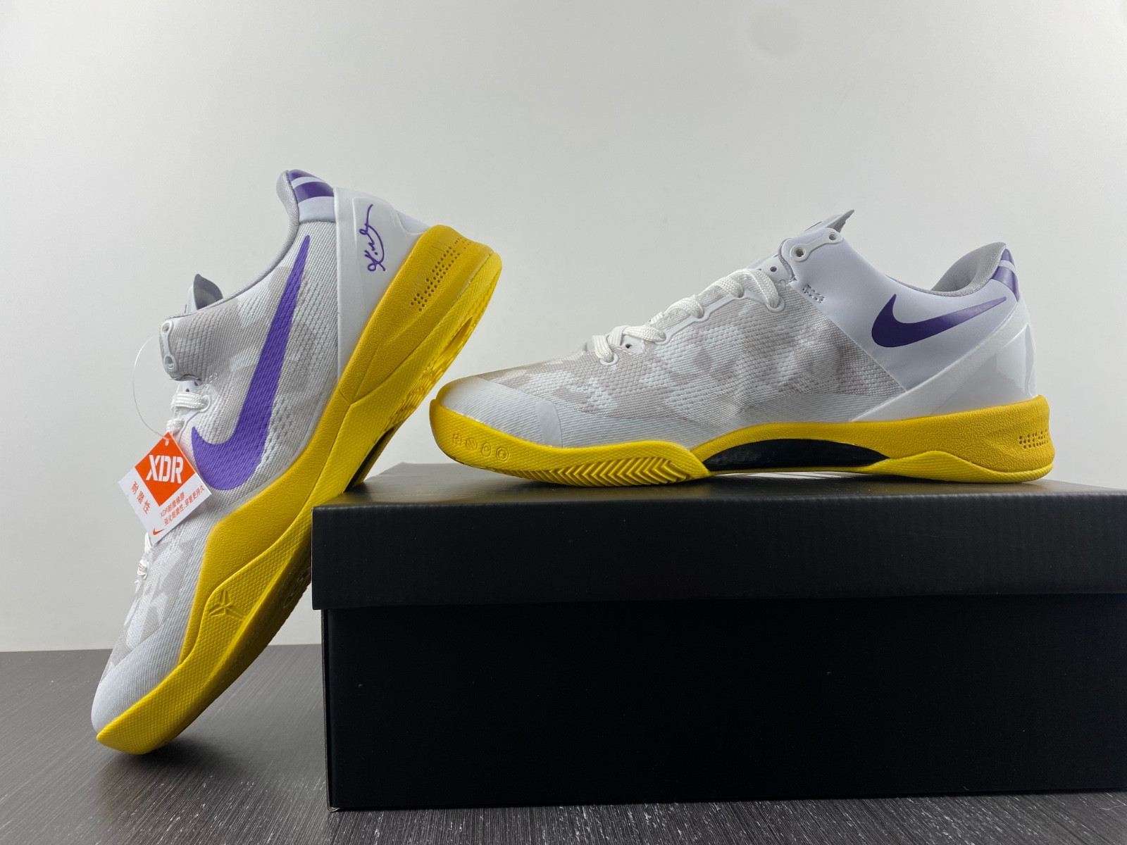 Nike Kobe 8 Easter 555035-101