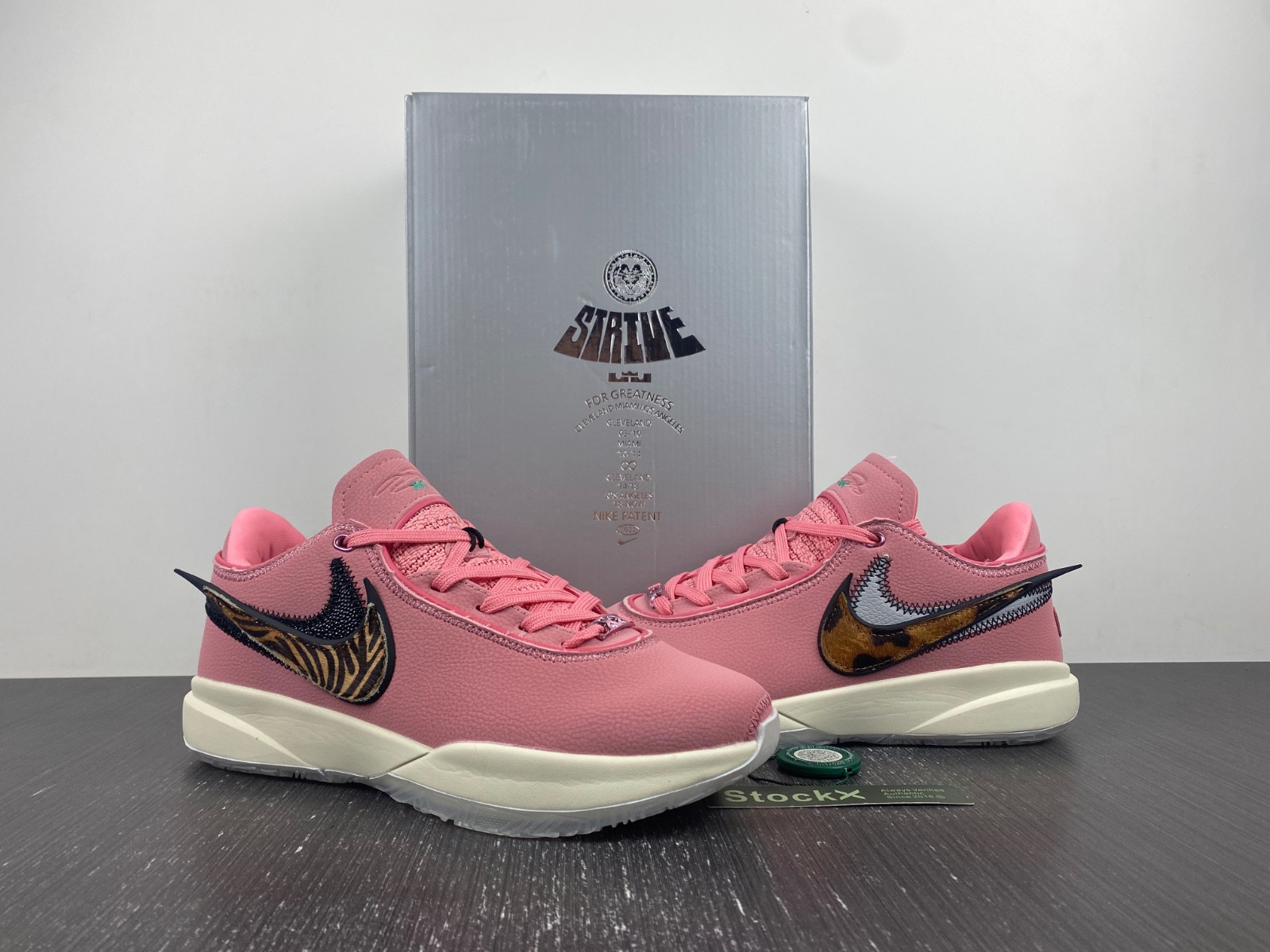 Nike LeBron 20 DQ3827-900