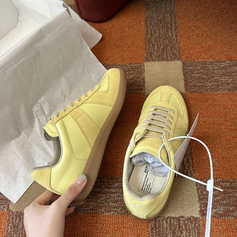 ma*s*n Ma*i*la sneakers