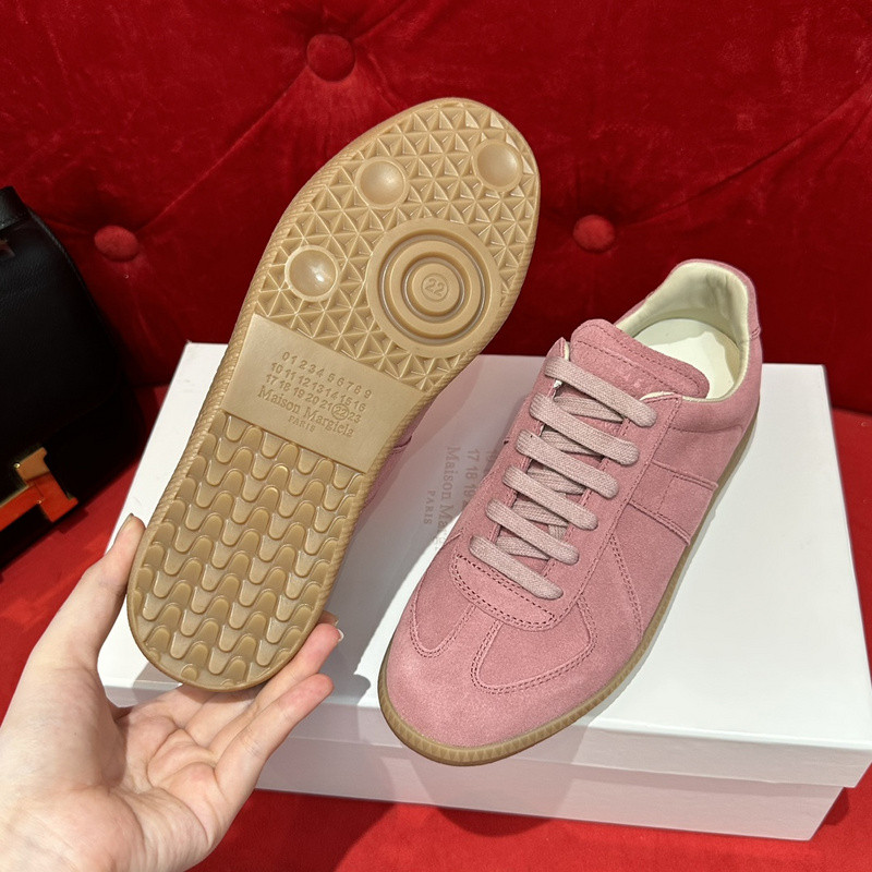 ma*s*n Ma*i*la sneakers