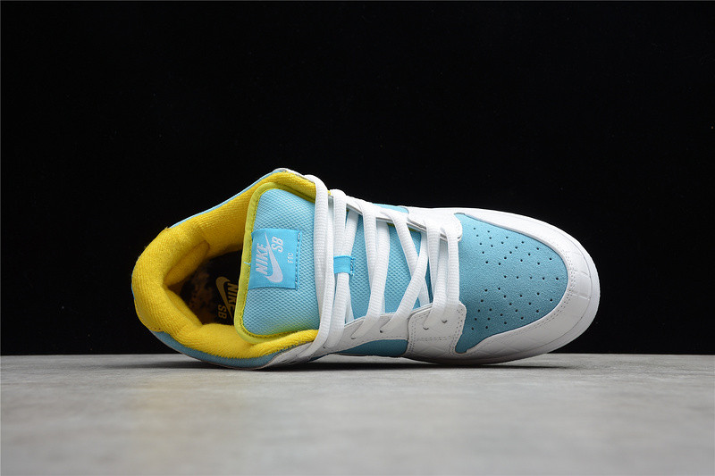 FTC x Nike SB Dunk Low DH7687-400