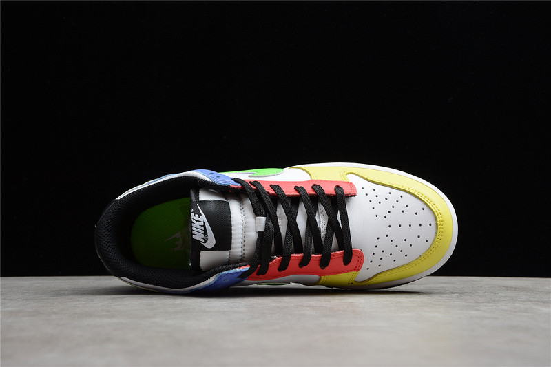 Nike Dunk Low WMNS “Green Strike” DD1503-106