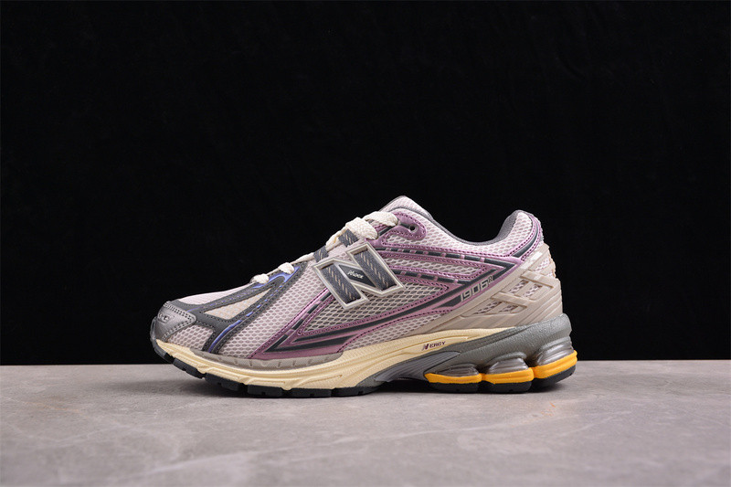 New Balance M1906RRA
