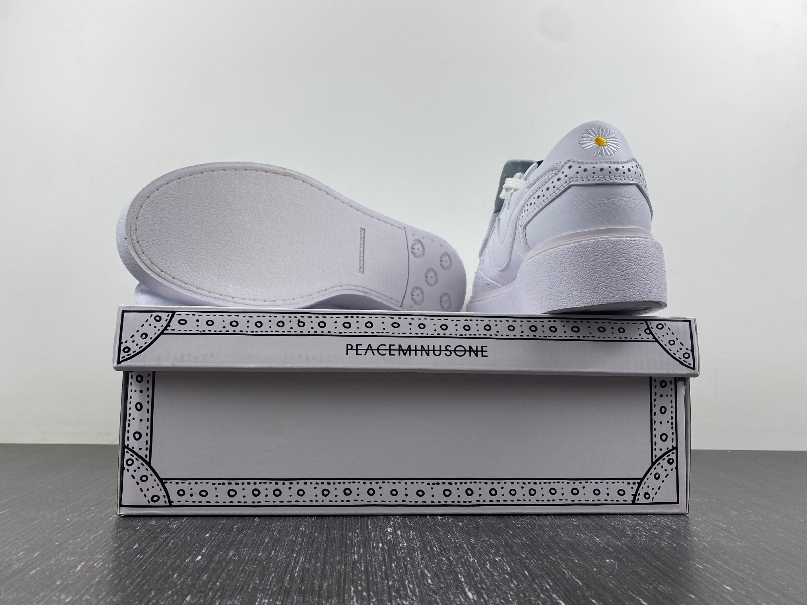 Peaceminusone x Nike Kwondo 1 DH2482-100
