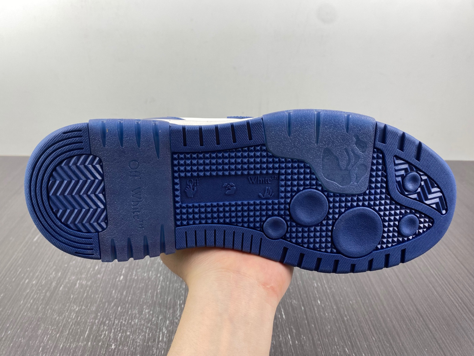 Off White GYM Sneaker