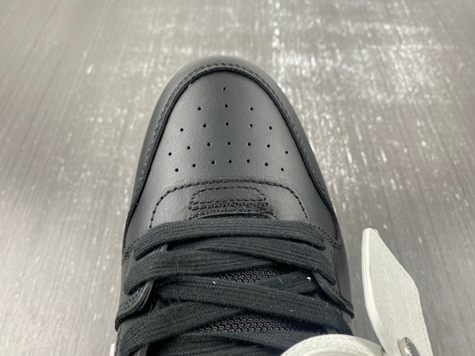 Off White GYM Sneaker