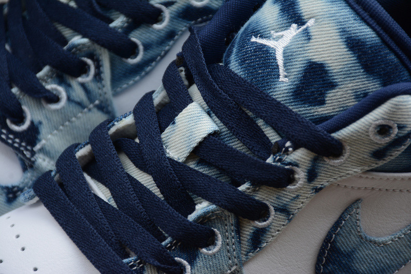 Air Jordan 1 Low Washed Denim CZ8455-100