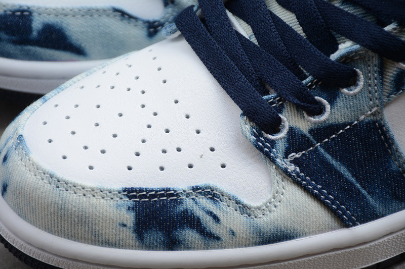 Air Jordan 1 Low Washed Denim CZ8455-100
