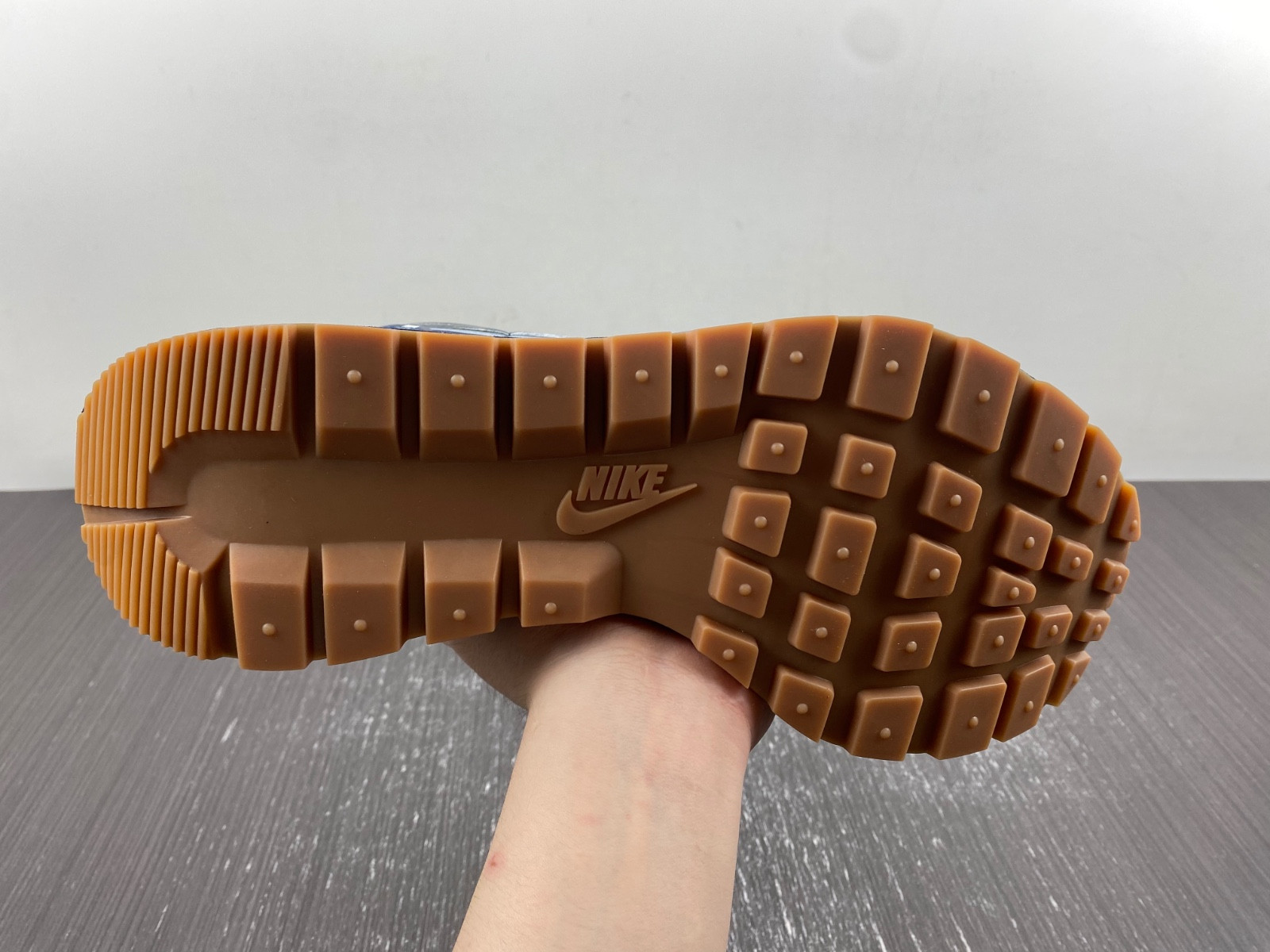 Sacai x Nike DD1875-700