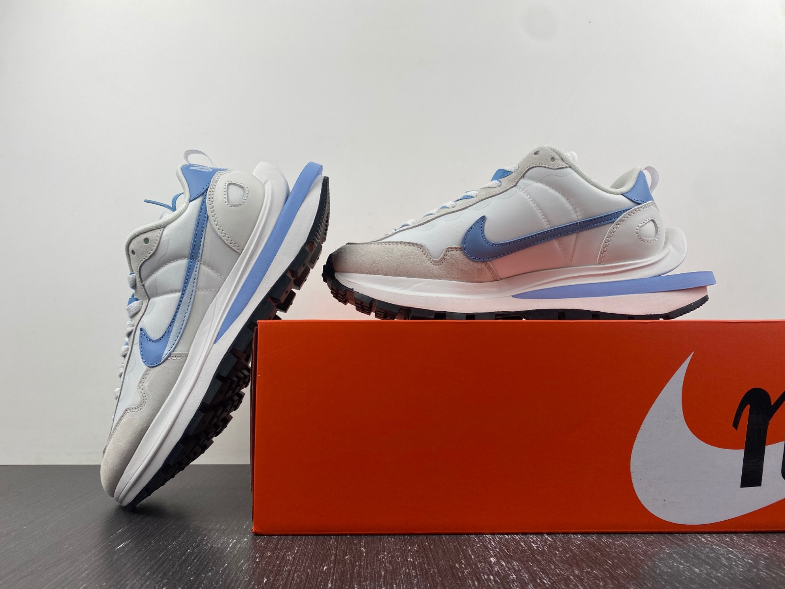 Sacai x Nike DD1875-112