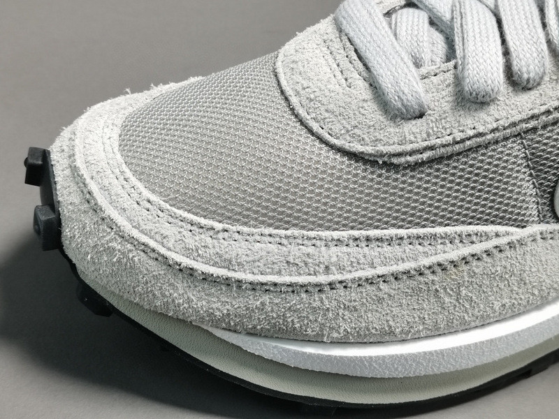 Fragment Design xSacai xNike LDWaffle ＂Light Smoke Grey＂DH2684-001