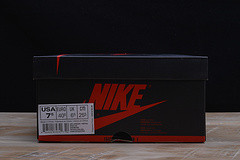 2018 Air Jordan 1 Retro High OG  Vintage Coral/Sail 555088 800