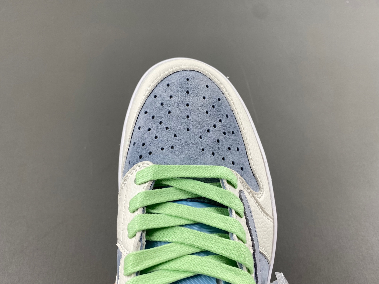 Travis Scott x Air Jordan 1 Low DM7866-888