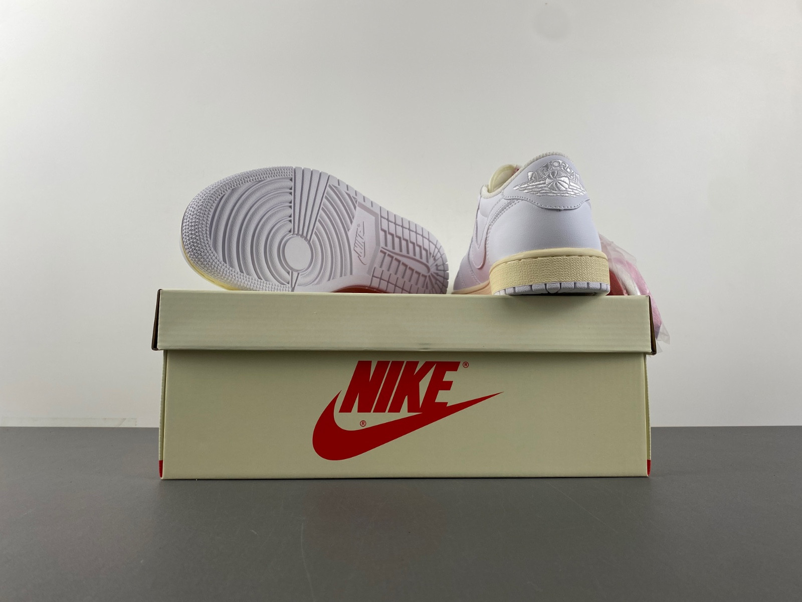 Travis Scott x Air Jordan 1 Low OG CQ4277-113