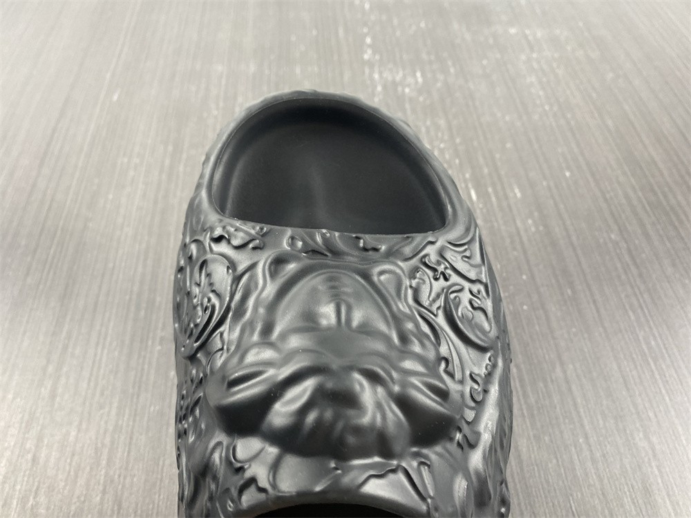 VERSACE slides