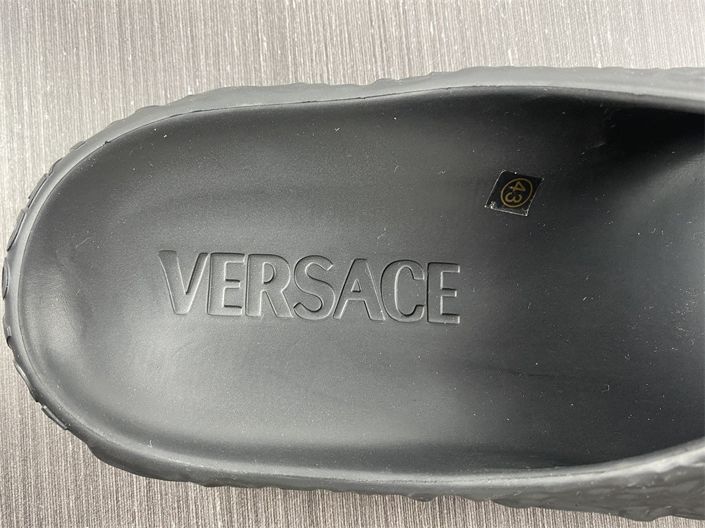 VERSACE slides