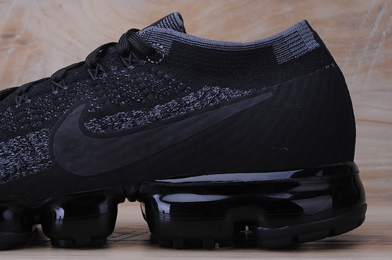 Nike Air Vapormax Flyknit "triple Black" 899473-003